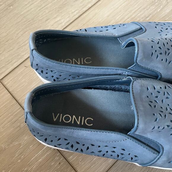 Vionic 'Midi Perf' Women's 6.5 Blue Leather Perforated Comfort Sneaker Slip On - Picture 4 of 10